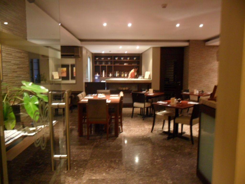 Amorsolo Mansion Hotel 마닐라 외부 사진