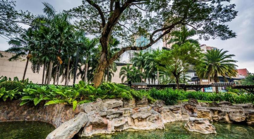 Amorsolo Mansion Hotel 마닐라 외부 사진